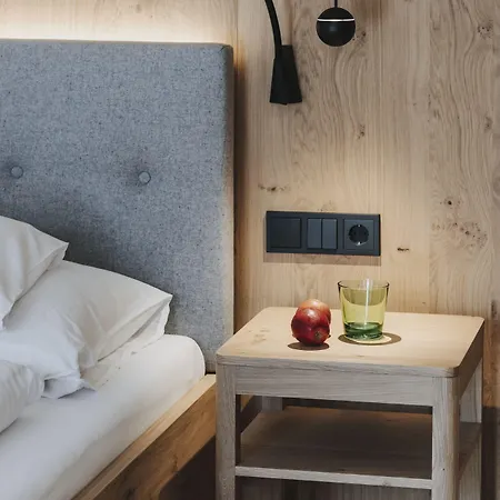 Alpenrose Otel 4*